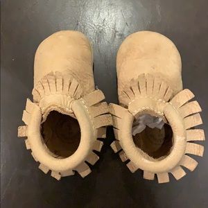Freshly Picked size 4 leather moccasin